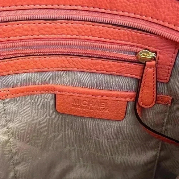 Michael Kors BEDFORD ITEM JET SET ZIP POCKET TOTE Coral & Tan - Picture 8 of 10